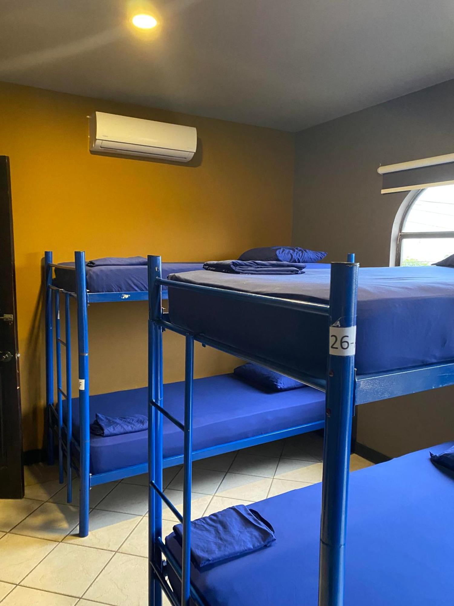 Alajuela Backpackers Airport Hostel Esterno foto