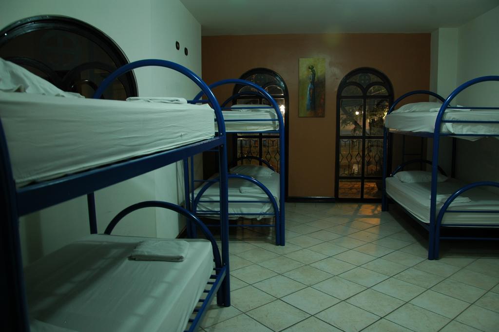 Alajuela Backpackers Airport Hostel Camera foto