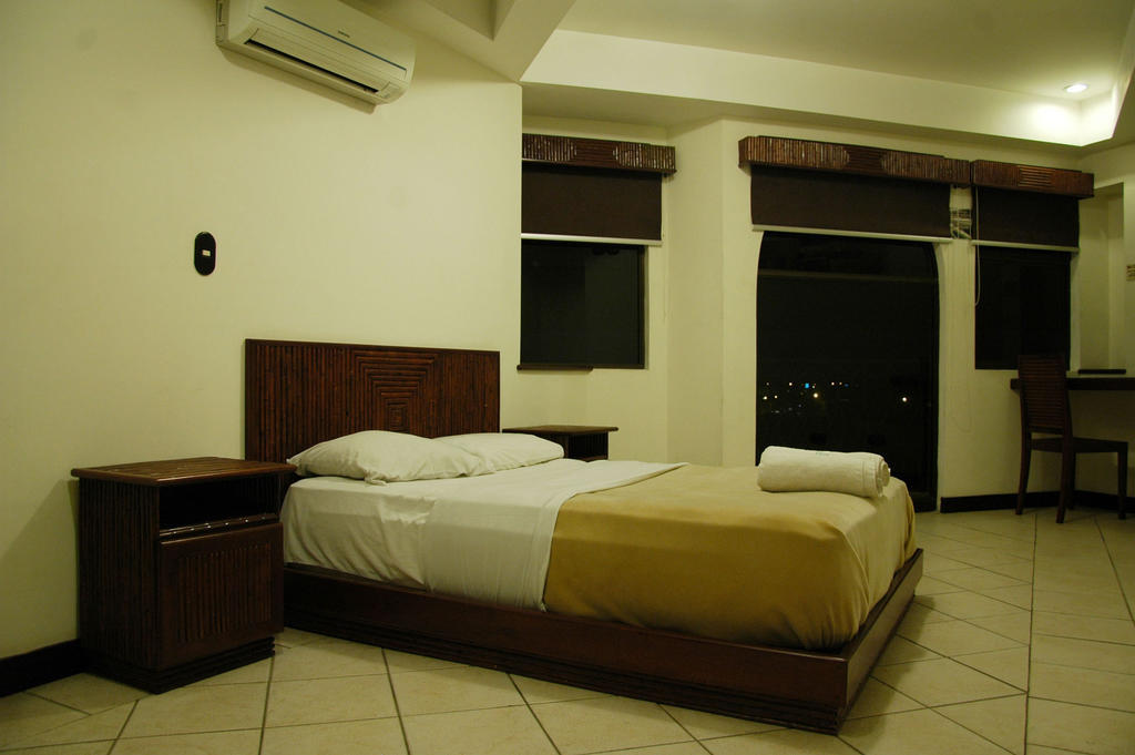 Alajuela Backpackers Airport Hostel Camera foto
