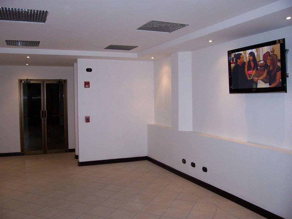 Alajuela Backpackers Airport Hostel Esterno foto
