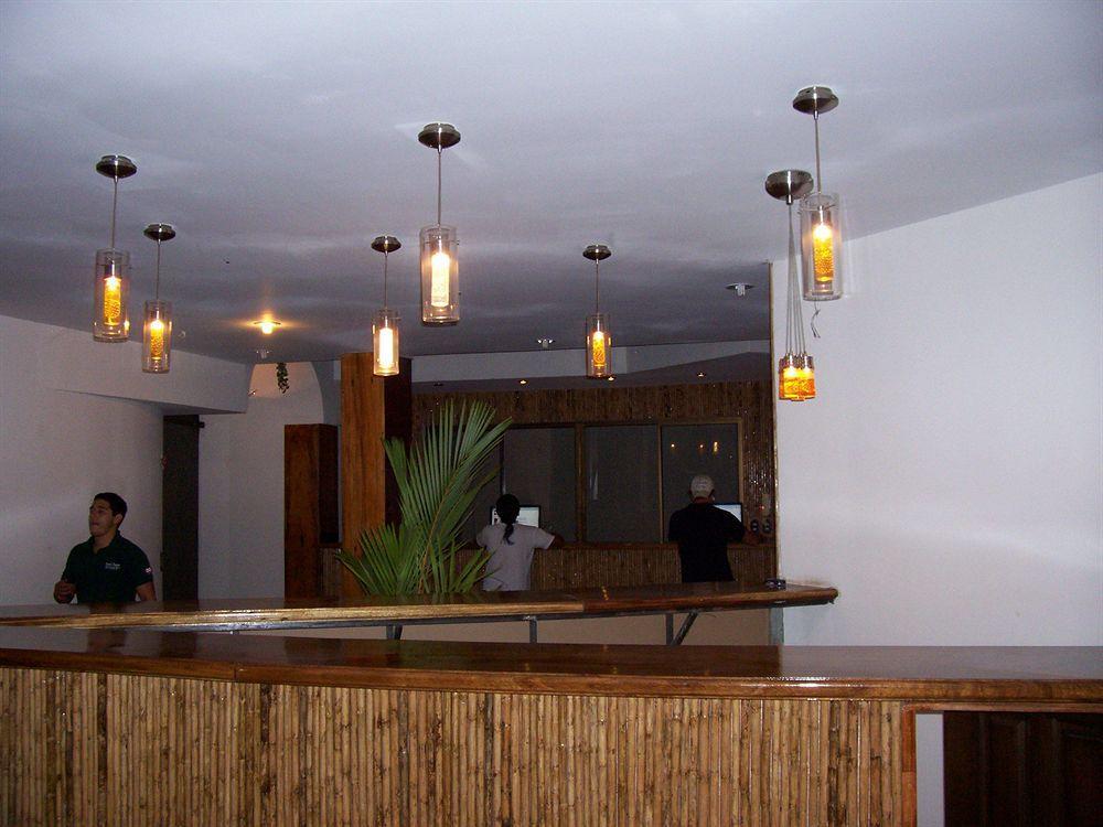 Alajuela Backpackers Airport Hostel Esterno foto
