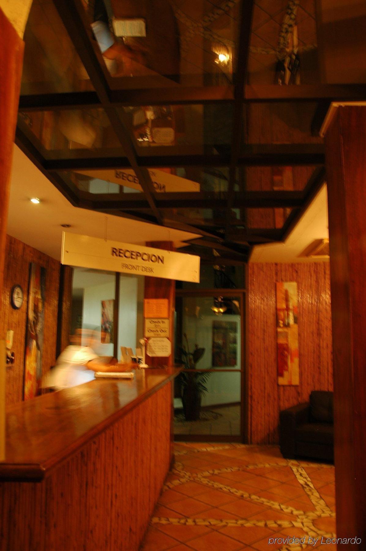Alajuela Backpackers Airport Hostel Esterno foto